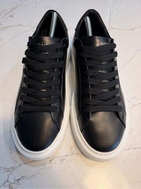 Arne Essential Leather Trainer